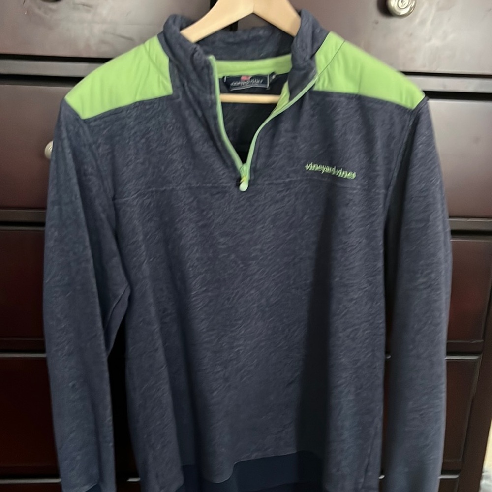 Vineyard vines lightly used 1/4 zip pullover